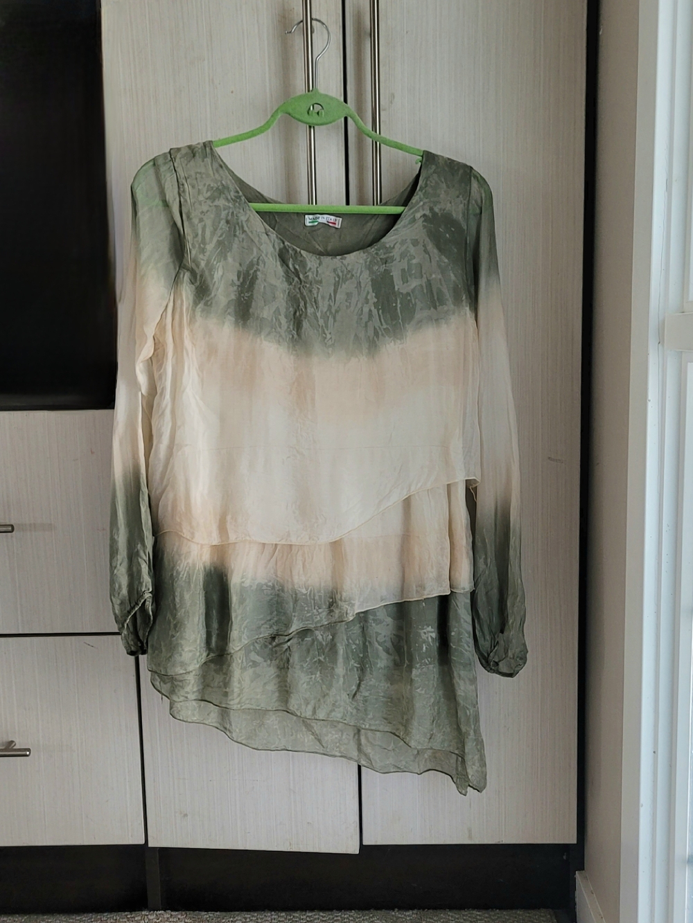 Silk Layered Ombre Tunic Top - Green/Cream